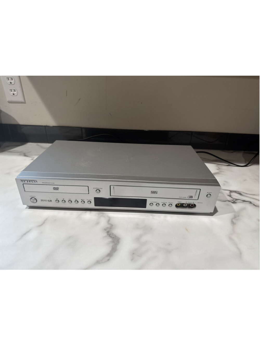 Samsung Dual Deck DVD-V5500 Combo DVD/VHS VCR Player Recorder - FOR PARTS/REPAIR